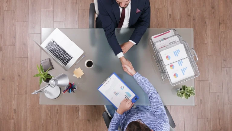 Externalización de una empresa: Una guía completa para entender qué es, cómo funciona y cuáles son sus beneficios clave.